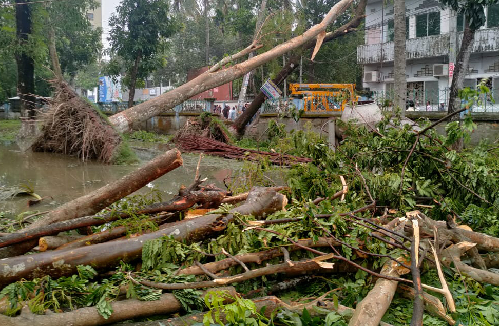 ঘূর্ণিঝড় রেমালে বরিশালে ক্ষতিগ্রস্ত ২২ লাখ ৩৫ হাজার মানুষ