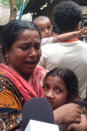 উজিরপুরে বাসচাপায় দাদি-নাতনি নিহত